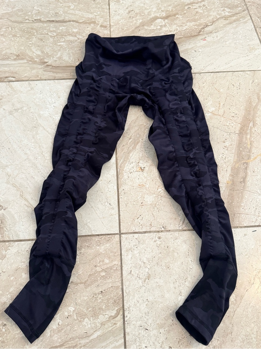 Sweetflexx size 6 Black Camo Ruched High-Waist Leggings
